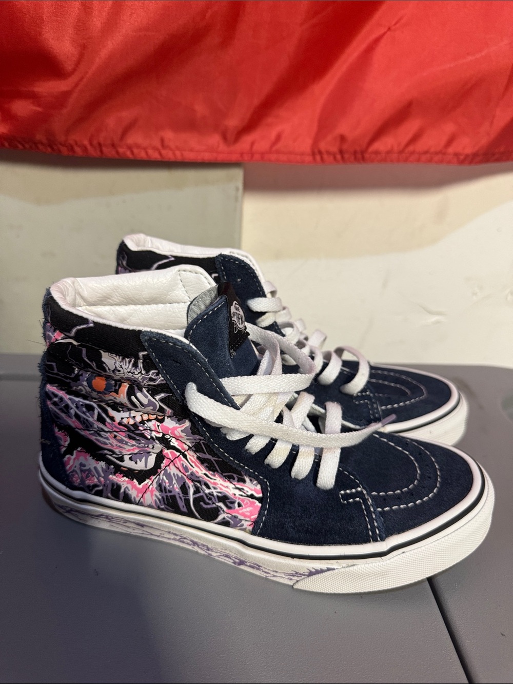 Vans Kids High-Top Sneakers in Navy with Pink and White Graphic